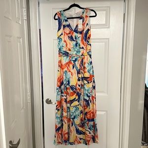Tahari long sleeveless floral print dress NWT